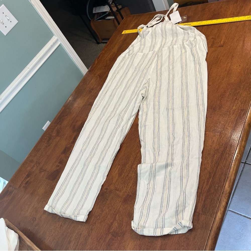 NWT M.A.B.E Casual Striped Cream Jumpsuit with metallic stripes size medium - Picture 7 of 9